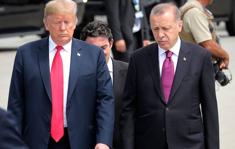 Donald Trump și Recep Erdogan au vorbit, luni, la telefon. Ce plan au pentru Siria