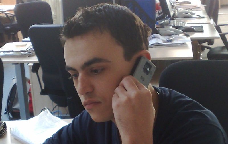 Telefoanele mobile pot provoca erupţii alergice