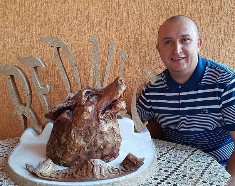 Lupu Rednic și-a aniversat ziua de naștere. A primit un tort cu subînțeles | FOTO