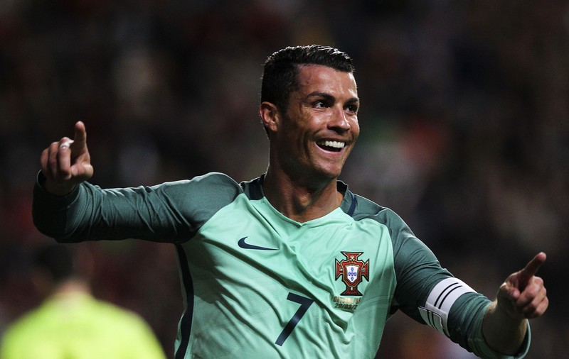 Ultima nebunie a lui Cristiano Ronaldo. Și-a amețit un adversar cu o pasă ireală / VIDEO