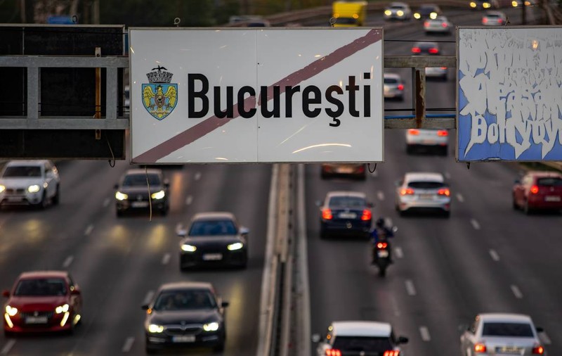 Misterul din spatele unui megacontract cu Primăria București. Administratorul firmei câștigătoare are 79 de ani și a fost angajat până împlinește 176