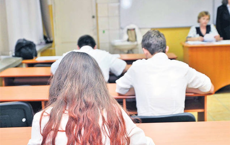 Cazul ”fraudă la bac”: şpaga dată de un elev a variat între 300 şi 600 de euro 