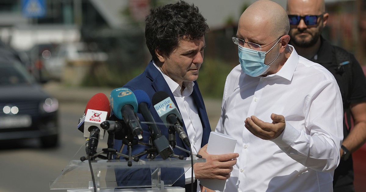 Aurelian Bădulescu a întrerupt conferința lui Nicușor Dan. Foto: Octav Ganea / Inquam Photos