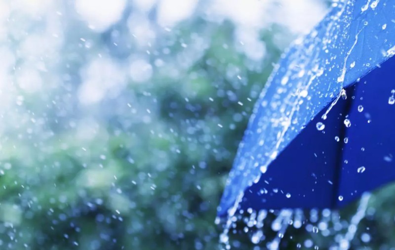 Cum va fi vremea în următoarele patru săptămâni, în România. Meteorologii anunță ploi, iar în unele zone scad temperaturile