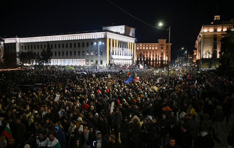 Cel mai mare protest din Bulgaria din ultimii ani: zeci de mii de oameni, majoritatea tineri, au cerut în stradă demisia guvernului