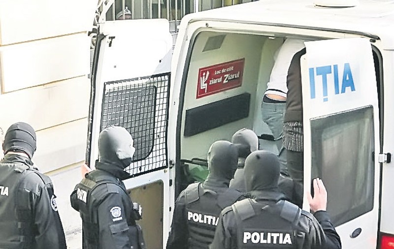 Un escroc a reuşit să obţină 6 apartamente şi sute de mii de euro de la o femeie de 93 de ani