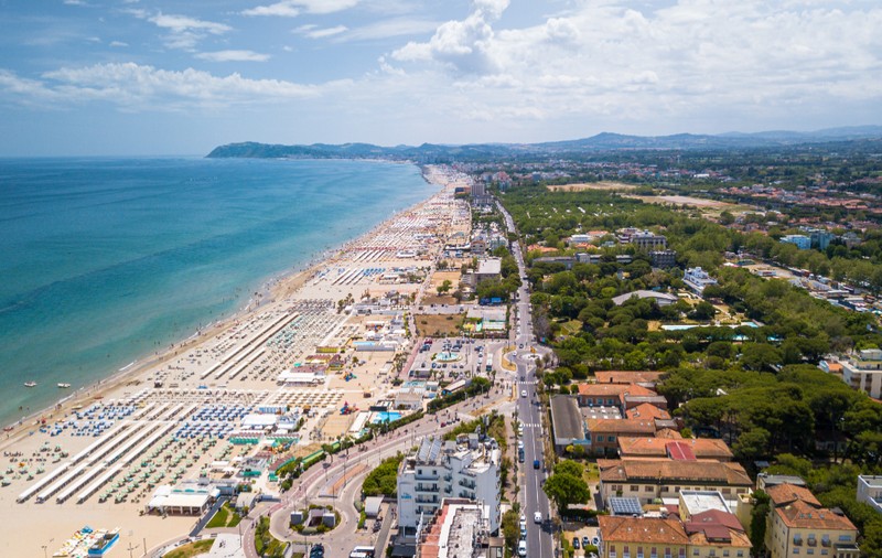 Un român a murit în mare în timpul unei vacanțe în Italia cu prietenii. Care au fost ultimele sale cuvinte