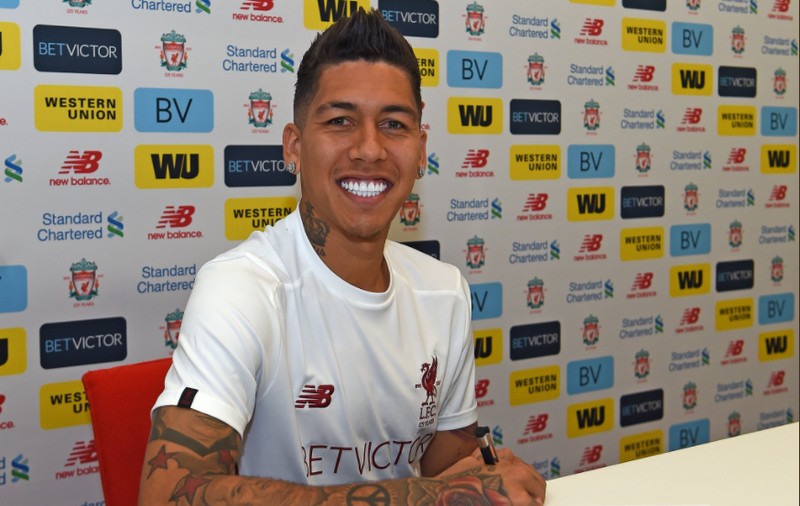 Roberto Firmino și-a prelungit contractul cu Liverpool până în 2023. A iscălit fără să se uite! VIDEO