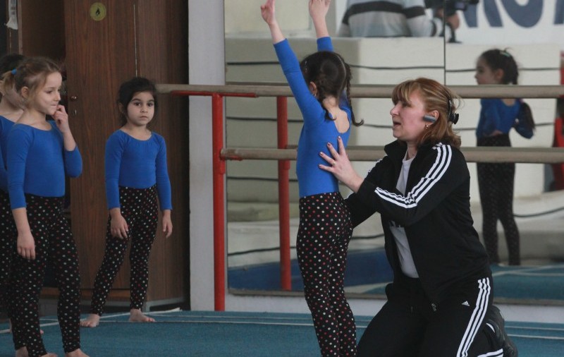 O zi din viața unor gimnaste: cu cântec spre sală, înainte! (EPISODUL 2) / FOTO&VIDEO