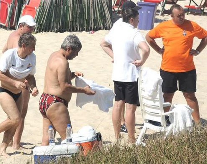 Lucescu, ÎN CHILOȚI, la plajă! Întâlnire cu un campion mondial / FOTO&VIDEO