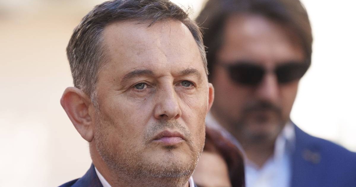 Gheorghe Piperea a participat la depunerea listelor de candidati ai Aliantei pentru Unirea Romanilor (AUR) pentru Bucuresti la alegerile parlamentare, la sediul Biroului Electoral de Circumscriptie al Municipiului Bucuresti, joi, 17 octombrie 2024.