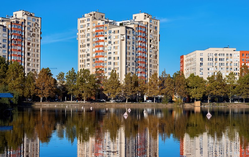 Cu cât s-au scumpit apartamentele din România în ultimul an? Prețuri tot mai mari în orașe precum București, Cluj și Brașov
