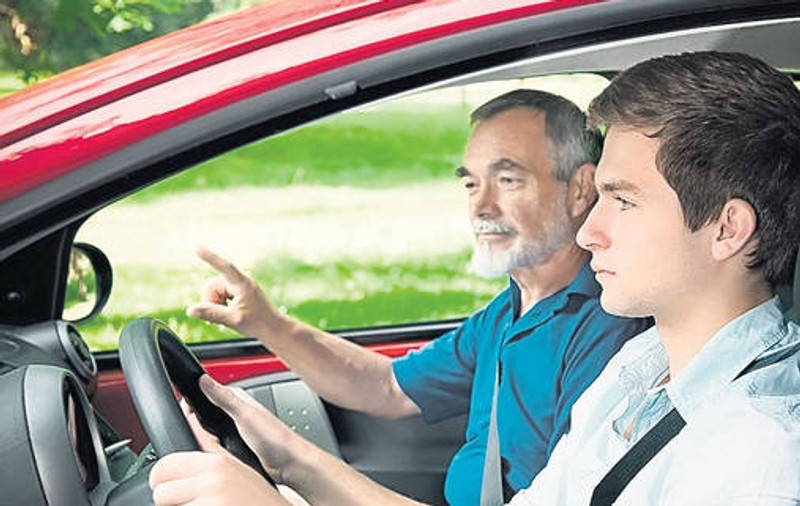 NOI REGULI PENTRU EXAMENUL AUTO, din 5 octombrie. Dacă pici traseul, nu mai dai iar și sala
