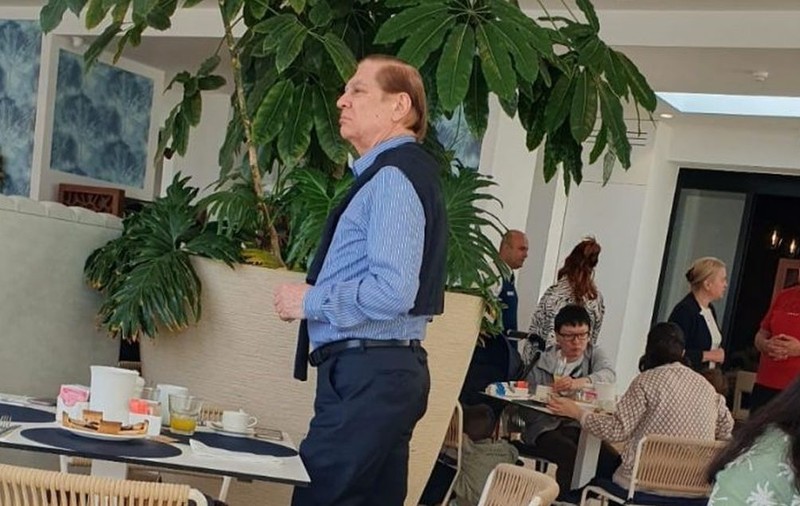 Imagini de la reținerea prințului Paul la un resort din Malta. Poliția Română: Nu a opus rezistență. VIDEO