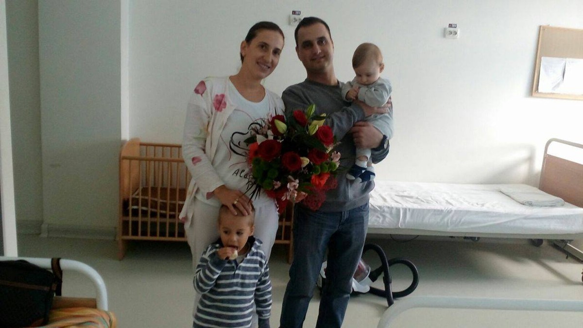 Povestea unui militar plecat în misiune, nevoit să aștepte șase luni ca să-și poată strânge în brațe copilul nou-născut
