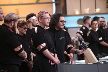 „Când o vedeam pe bunica că pregătește toate ingredientele pentru un preparat mi se părea că este un proces asemănător cu sculptura sau pictura”, spune Titus
