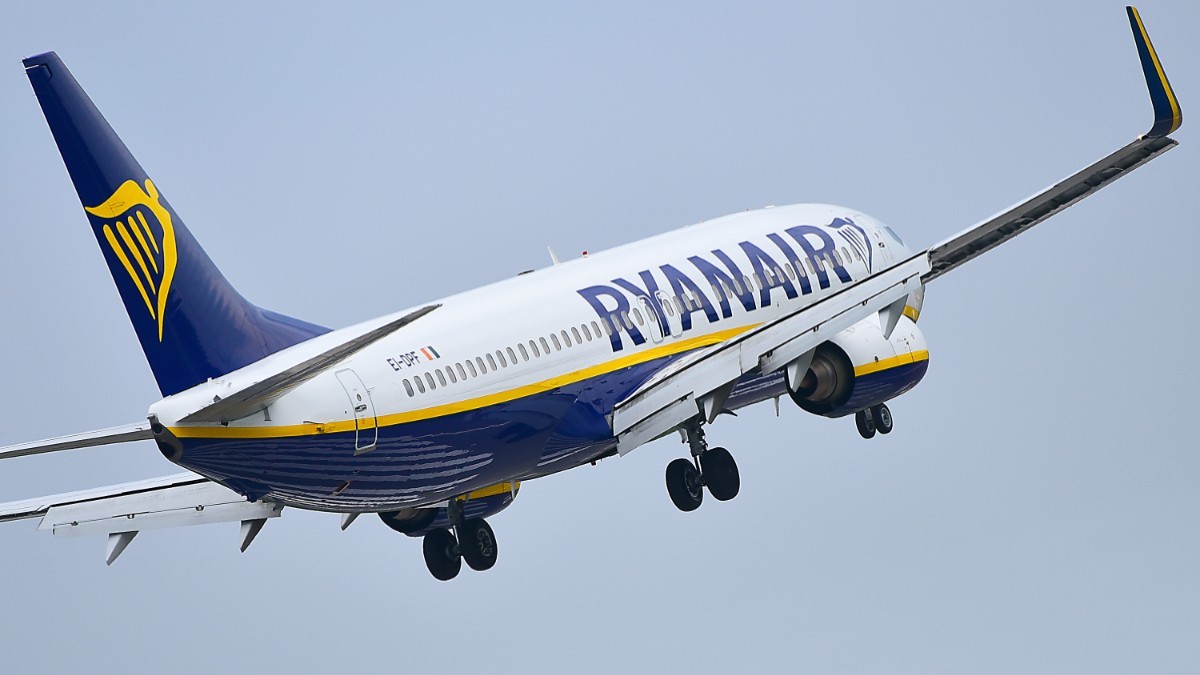 Un avion Ryanair în timpul zborului