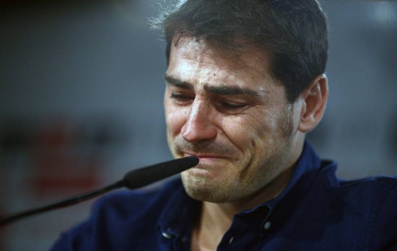 Legendarul portar Iker Casillas a plâns ca un copil la despărțirea de Real Madrid. ^"Nu vă voi uita niciodată. Hai, Madrid!" / GALERIE FOTO & VIDEO