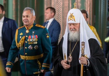 &nbsp;Deschiderea&nbsp;oficială a&nbsp;Catedralei Ortodoxe a Forţelor&nbsp;Armate: patriarhul Chiril alături de ministrul apărării Șoigu, 15 iunie 2020 | Foto: Hepta