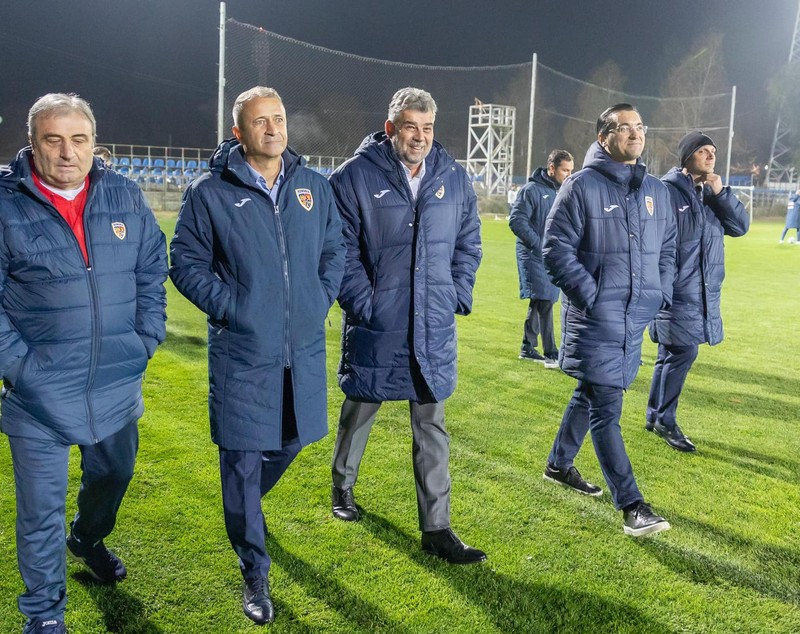 Marcel Ciolacu a venit la antrenamentul naționalei României înaintea partidei cu Elveția