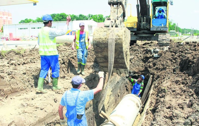 Criza a lovit cel mai tare construcţiile şi industria auto