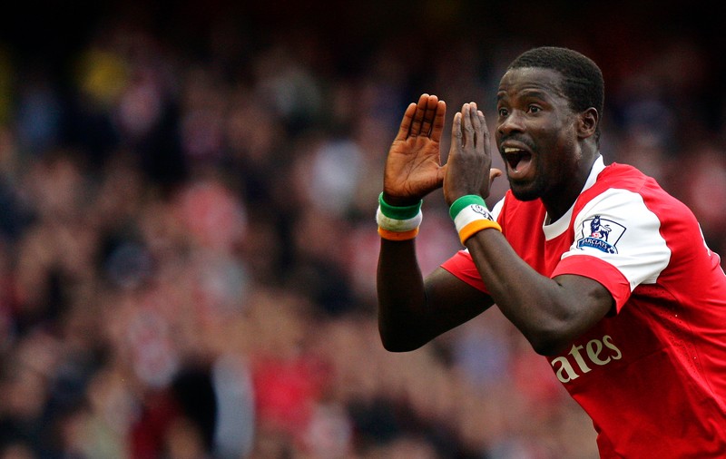 Steaua pregătește o super-lovitură. ^Campioana l-a ofertat pe Eboue, fost la Arsenal Londra. Impresarul fotbalistului confirmă negocierile