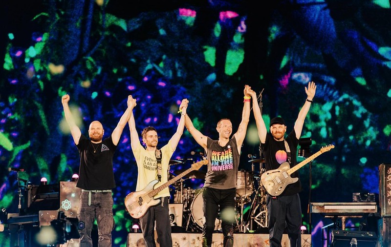 Poliția face scut în jurul stadionului din Viena unde concertează Coldplay, după recentele amenințări teroriste