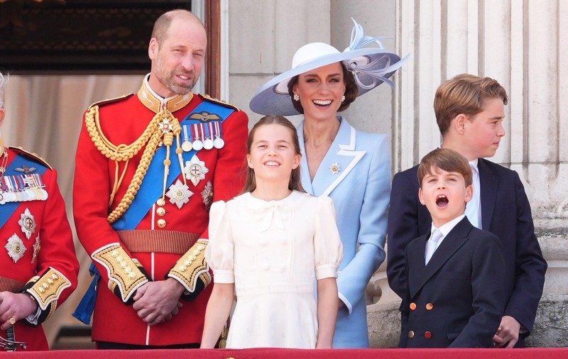 Micul rebel al familiei regale, din nou în centrul atenției! Gestul făcut de prințul Louis la parada militară dedicată regelui Charles al III-lea