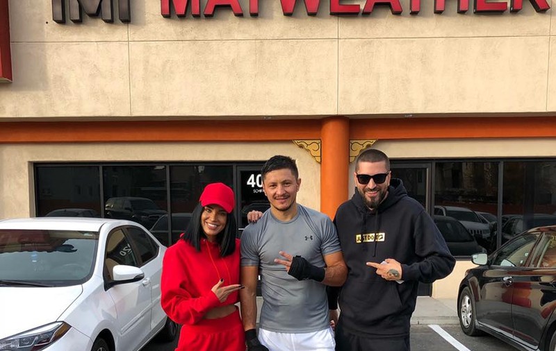 Adelina Pestrițu i-a făcut KO pe boxerii lui Mayweather Vedeta a făcut furori la faimosul club al campionului mondial