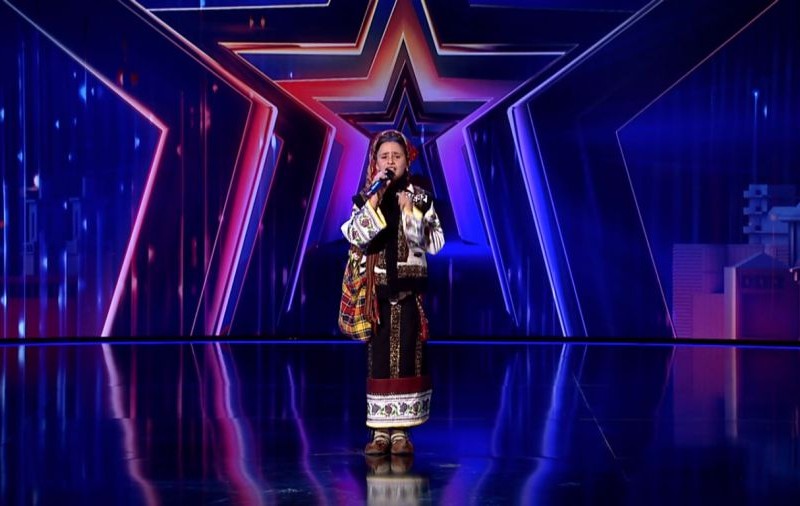 Cine este Narcisa Ungureanu de la „Românii au talent” 2021. Vocea ei a cucerit juriul și publicul, iar acum este în finală