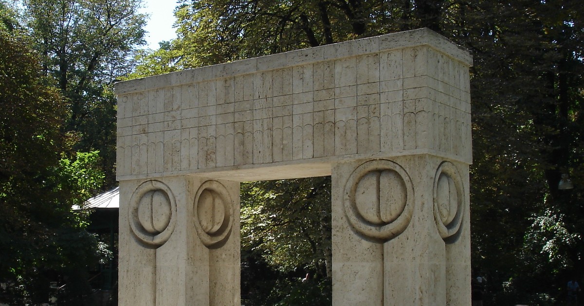 Brancusi-Poarta_sarutului-Targu_Jiu