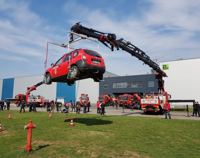 Pompierii din șase județe au primit autospeciale noi. Automacarale pentru misiuni de căutare și salvare (GALERIE FOTO)