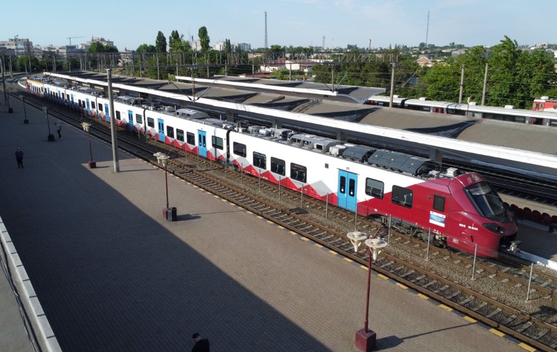 Ce trenuri merg la mare de 1 Mai - Cât costă să mergi de 1 Mai la mare cu trenul