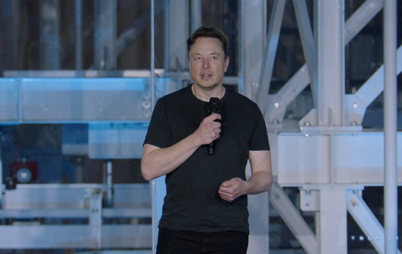Elon Musk dezvăluie, într-un rar interviu, că nu folosește cea mai descărcată aplicație din SUA și că l-a votat pe Joe Biden