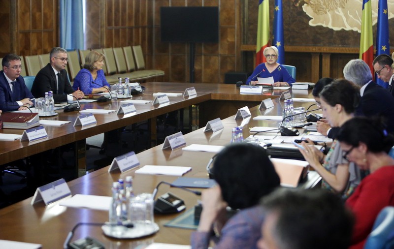 Dăncilă l-a demis pe prefectul de Bucureşti. Noul prefect este Ghincea Marius Cristian. La Olt, prefect a fost numită Angela Nicolae