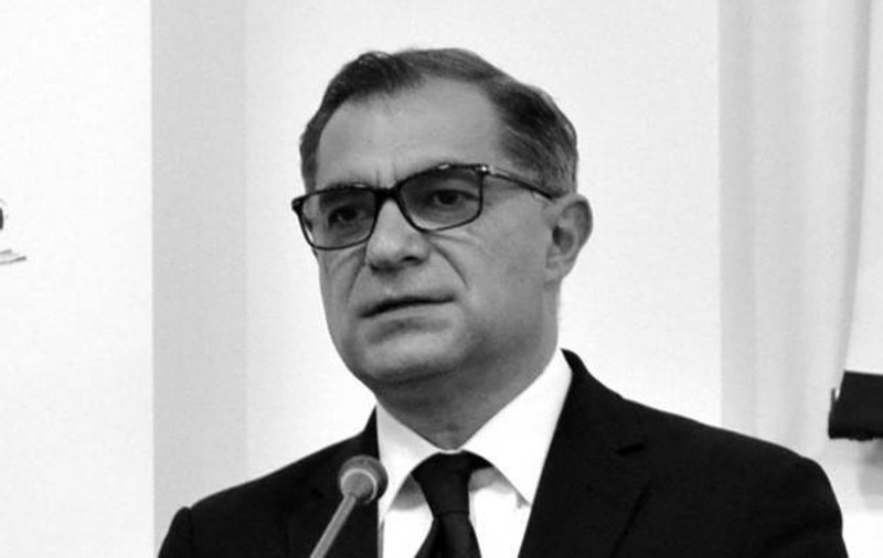 Ambasadorul Mihnea Constantinescu, decorat post-mortem de preşedintele Klaus Iohannis