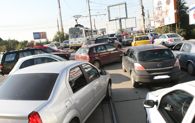 Numărul de maşini înmatriculate a crescut cu 24,7% faţă de anul trecut
