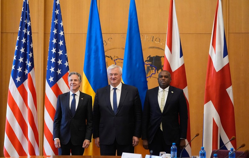 De ce s-a dus Blinken la Kiev? Presa americană scrie despre un „plan B” și posibilitatea de a permite atacuri cu rachete ATACMS în Rusia