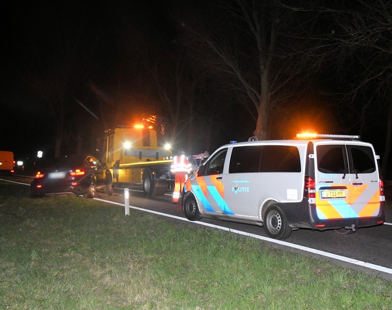 Un român care a fugit de poliție, după ce a făcut accident cu un BMW furat în Belgia, a fost găsit de un câine zăcând într-un șanț, în Olanda