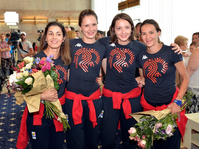 Campioanele olimice ale Romaniei Simona Gherman, Ana Maria Popescu, Simona Pop si Loredana Dinu