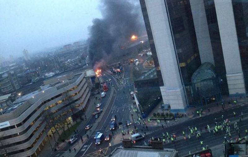 DESTIN INCREDIBIL! Cum A SCĂPAT de la MOARTE ȘOFERUL MACARALEI de care s-a LOVIT ELICOPTERUL din LONDRA! 