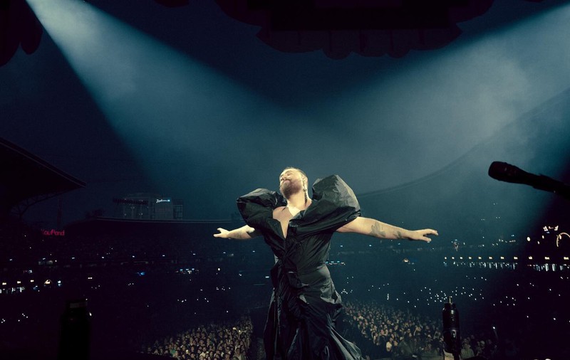 Ce a spus Sam Smith despre România, după ce a cântat la UNTOLD 2024. Artistul a fost criticat pentru aparițiile lui pe scenă
