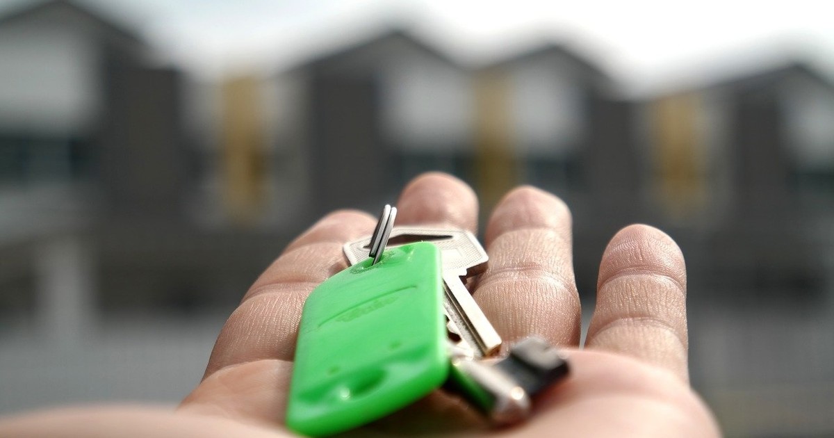 Fiind nevoiți să petreacă mult mai mult timp în propriile case, românii au început să fie mult mai interesați de case și vile, inclusiv pe segmentul de închirieri