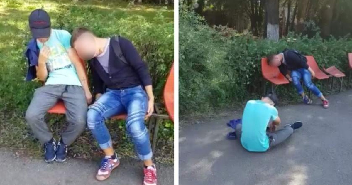 Drogul zombie face ravagii în rândul tinerilor din Câmpia Turzii. Imagine cu mai mulți adolescenți drogați pe bănci în parc