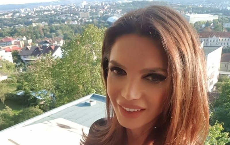 Cristina Spătar, criticată de Iulia Albu. "Face reclamă ori la fototapet, ori la lenjerie intimă ieftină"