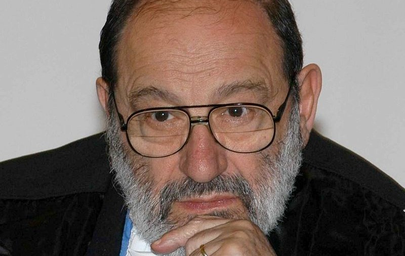 A murit Umberto Eco