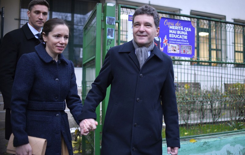 De ce Nicușor Dan și Mirabela Grădinaru au votat la secții diferite: „Rămânem datori cu un răspuns”