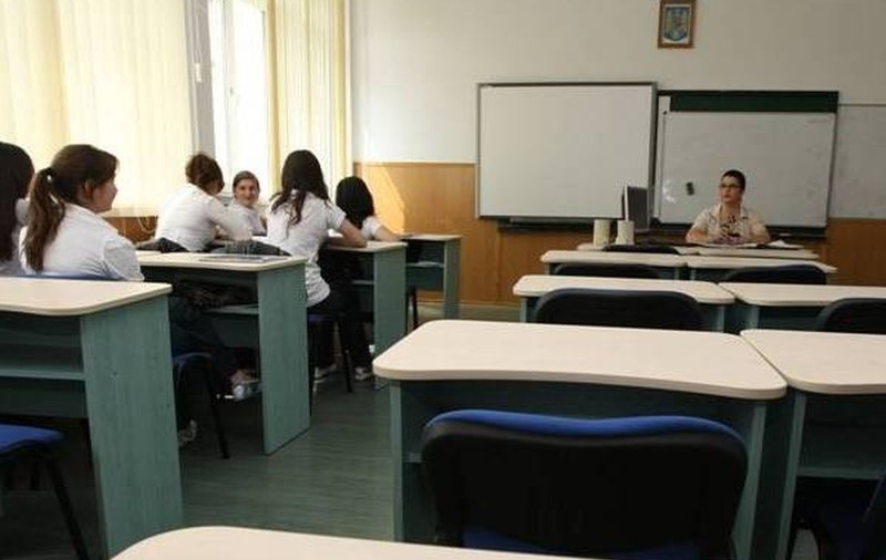 FIUL MILIONARULUI VIOREL MICULA a PICAT BAC-UL! EMINESCU i-a DAT BĂTĂI de CAP!