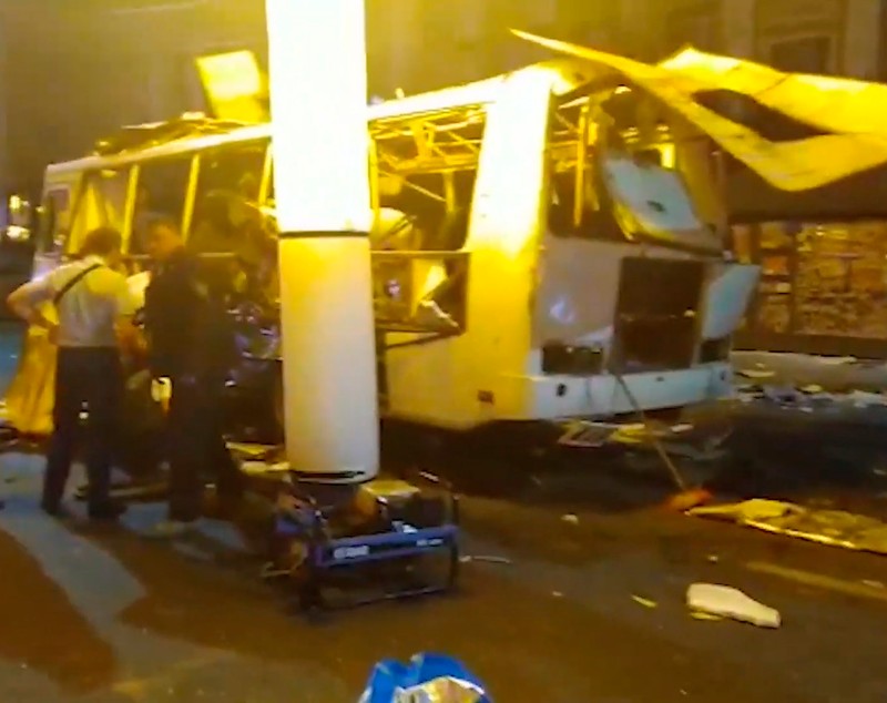 Un autobuz cu călători a explodat în stație, în Rusia. Doi oameni au murit