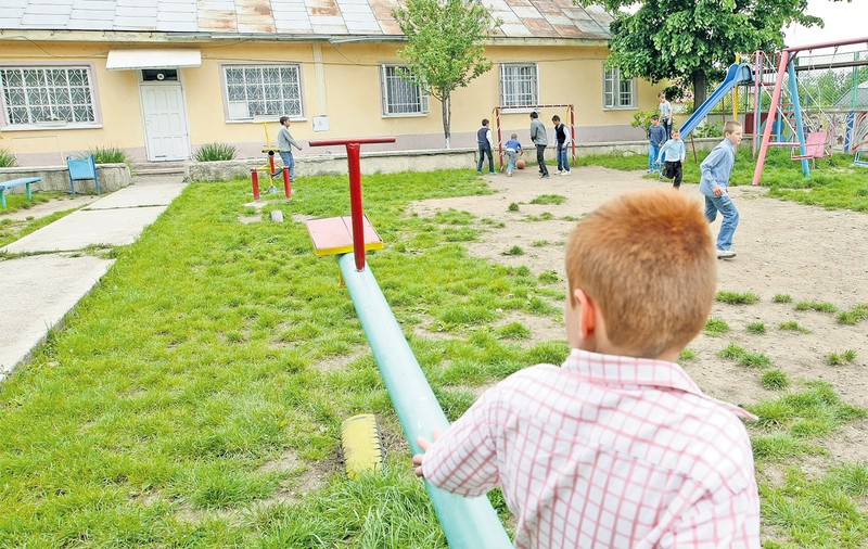 Raport alarmant al UNICEF | lnfractorii minori din România, supuşi abuzurilor fizice